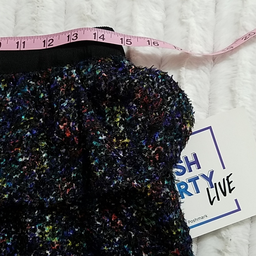 BCBGENERATION  Black multicolored thread detail shorts ruffle flirty sz.8 - Picture 3 of 7